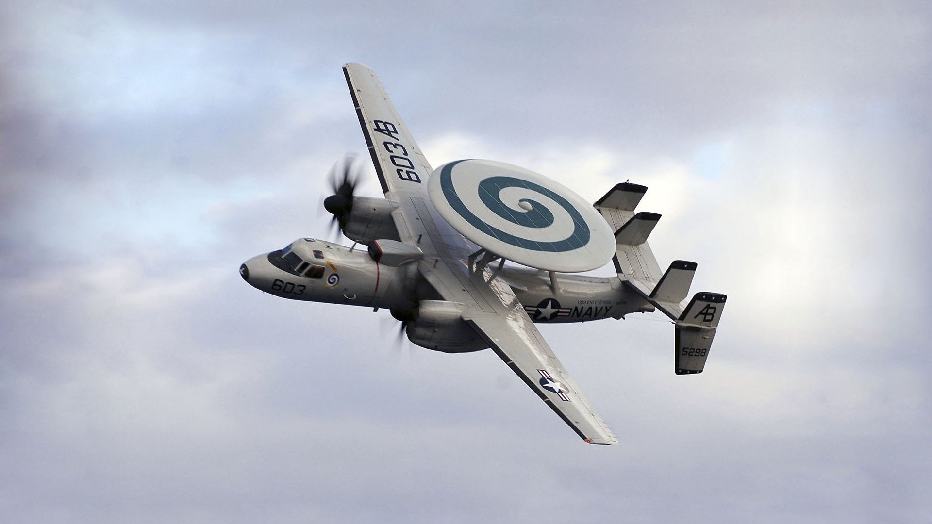 爱游戏中国官方登录入口网站-湖人绝杀掘金，系列赛焦点战中詹姆斯三分雨不断，詹姆斯湖人三分集锦