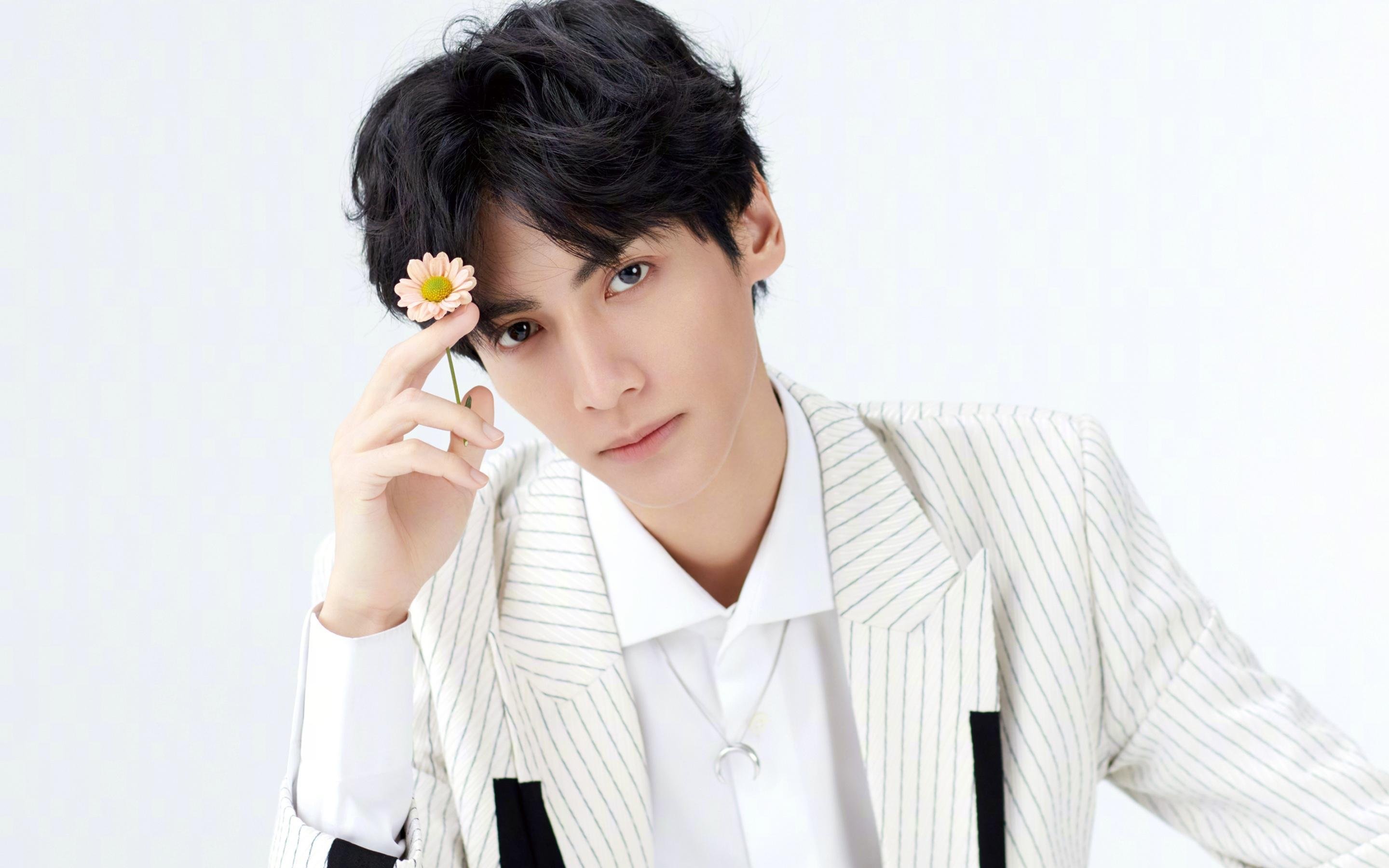 AYX官网-弗兰：全黑队中场的“战术大师”，巧妙组织进攻为队友创造机会