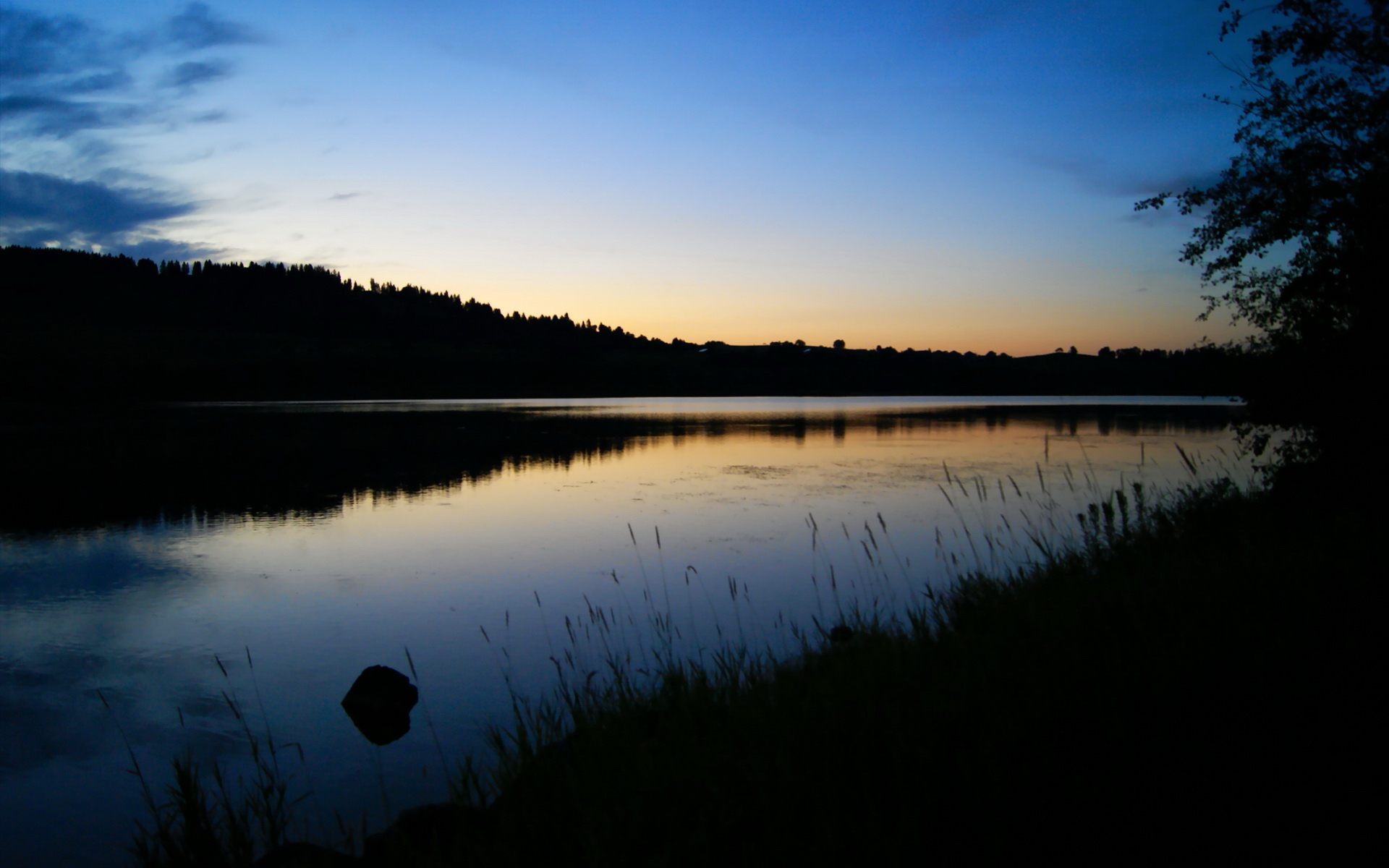 湖人连续三场篮板压制对手优势明显,湖人篮板排名