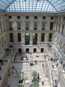 爱游戏体育-特色足球文化在国际博物馆展览中展出，推动文化交流与传播，足球特色示范园